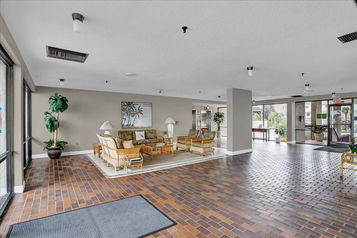 15462 GULF BLVD #903 — photo 47