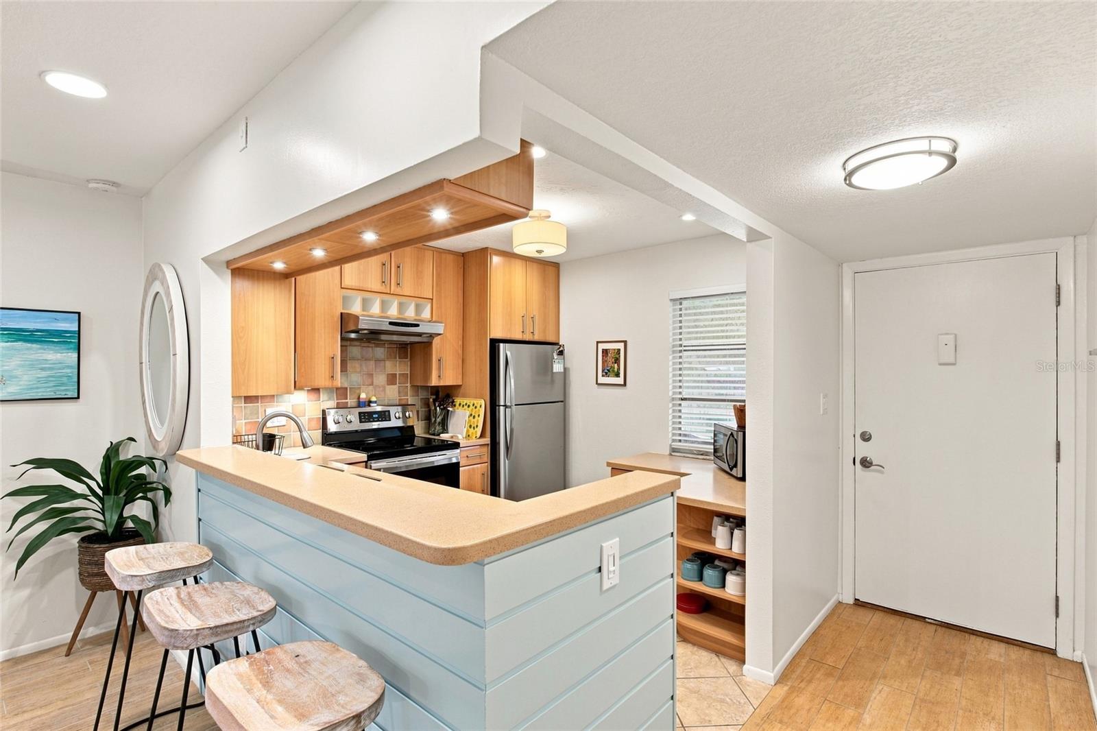 3868 CATALINA DR — photo 4