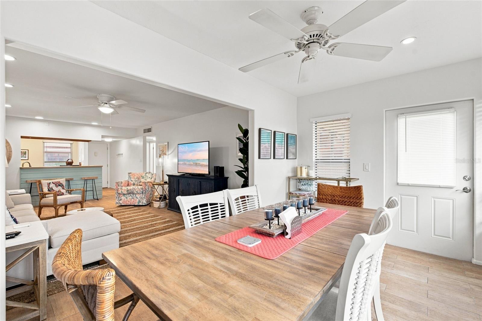 3868 CATALINA DR — photo 13