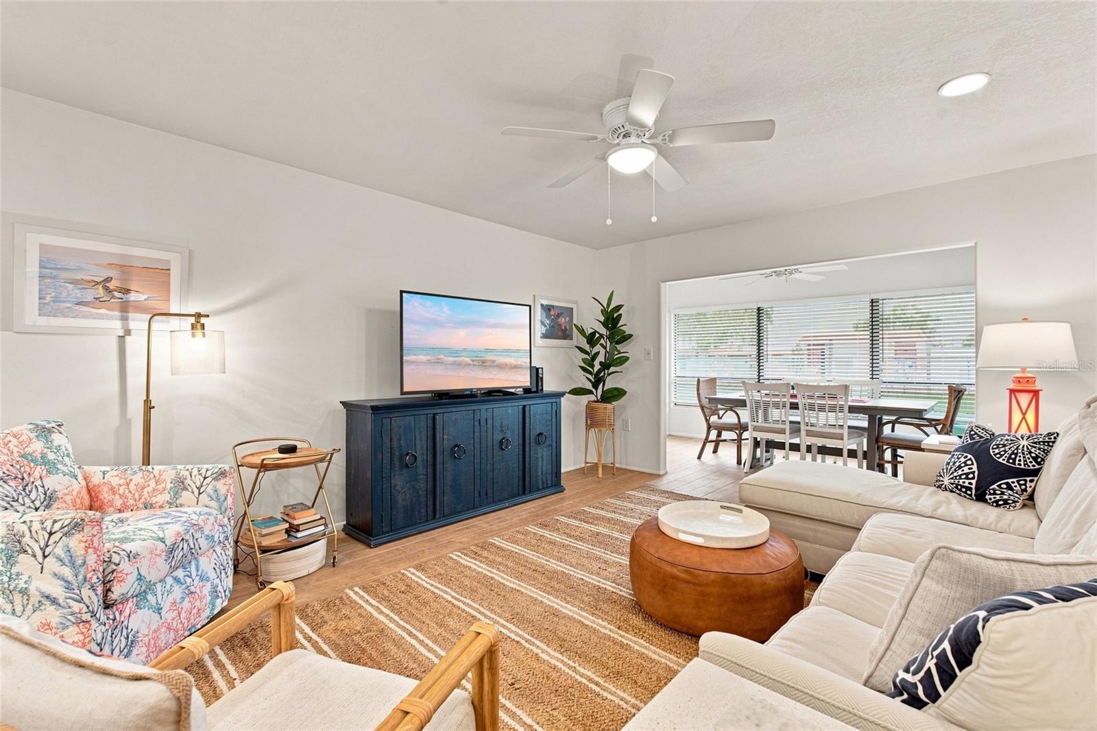 3868 CATALINA DR — photo 9