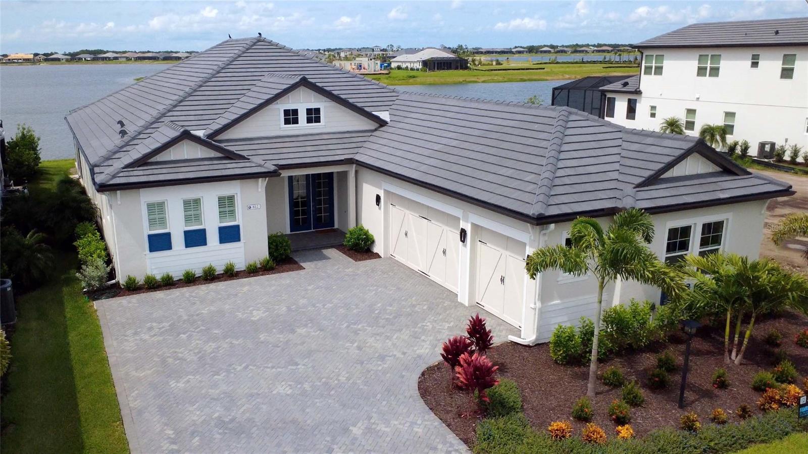 812 BLUE SHELL LOOP — photo 2