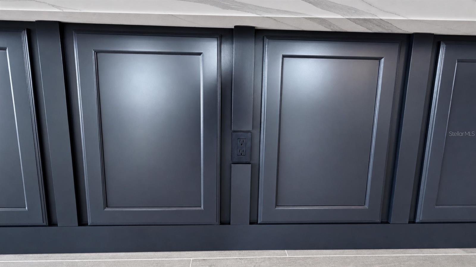 812 BLUE SHELL LOOP — photo 19