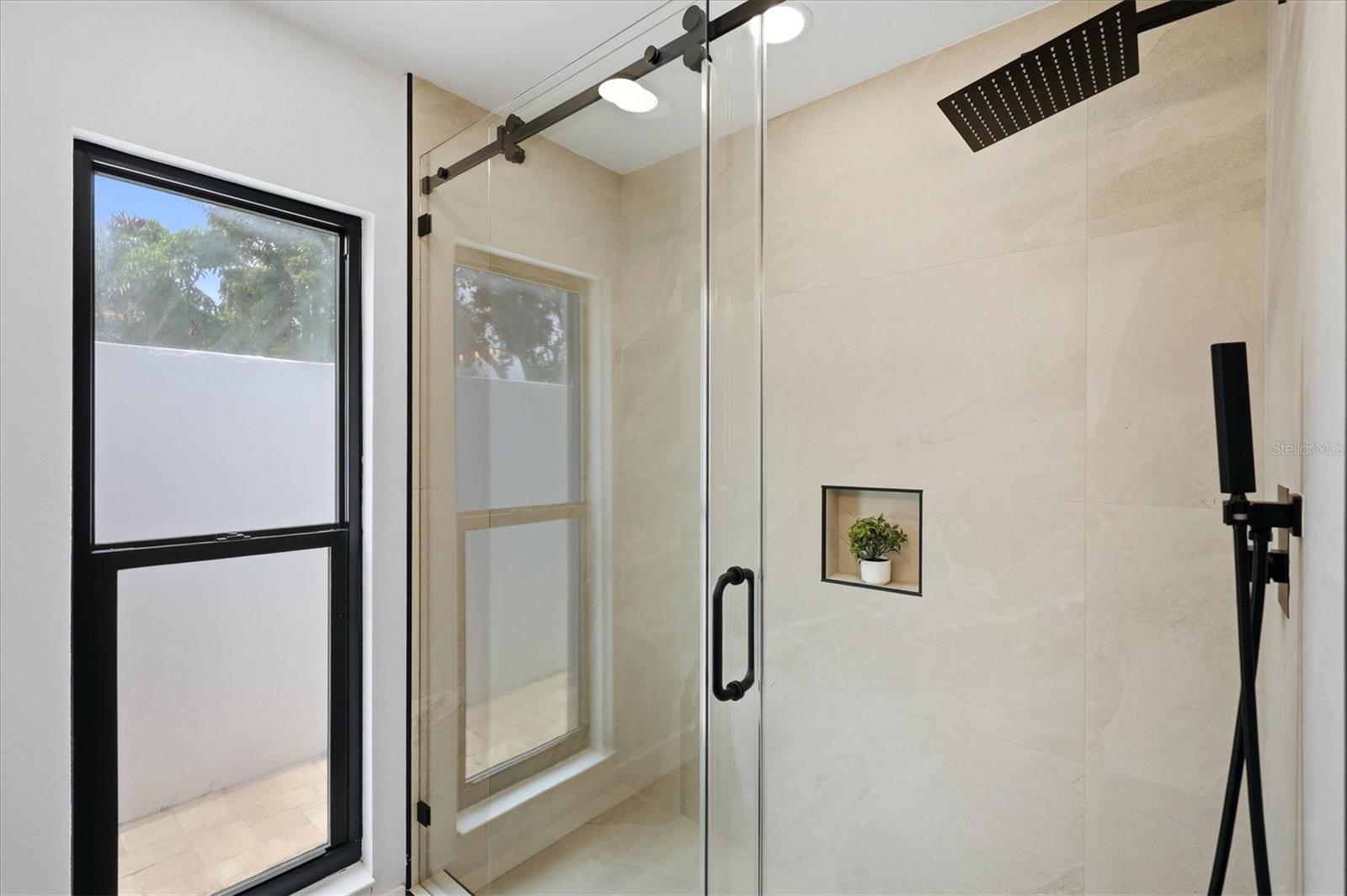 8822 MISTY CREEK DR — photo 37