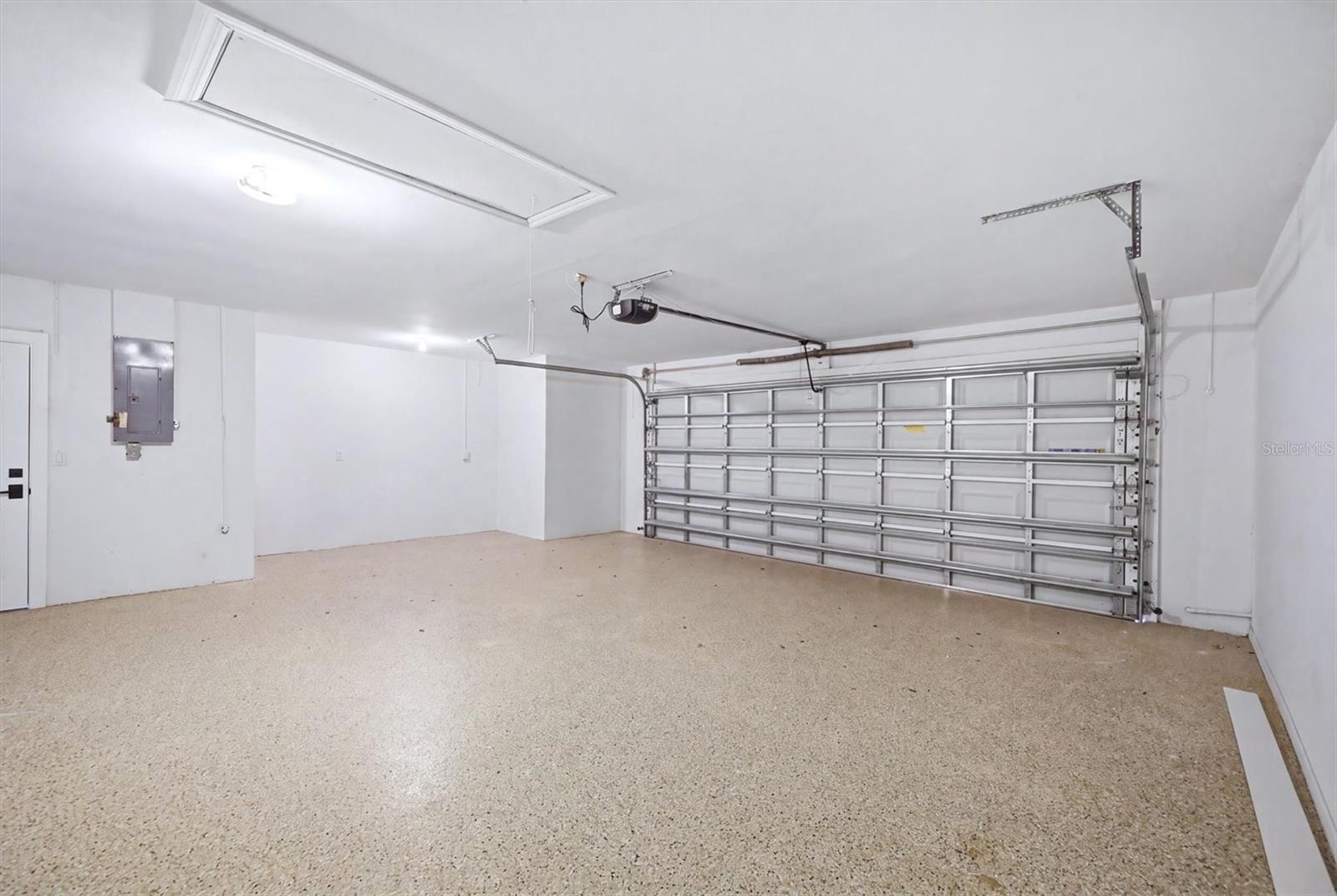 8822 MISTY CREEK DR — photo 43