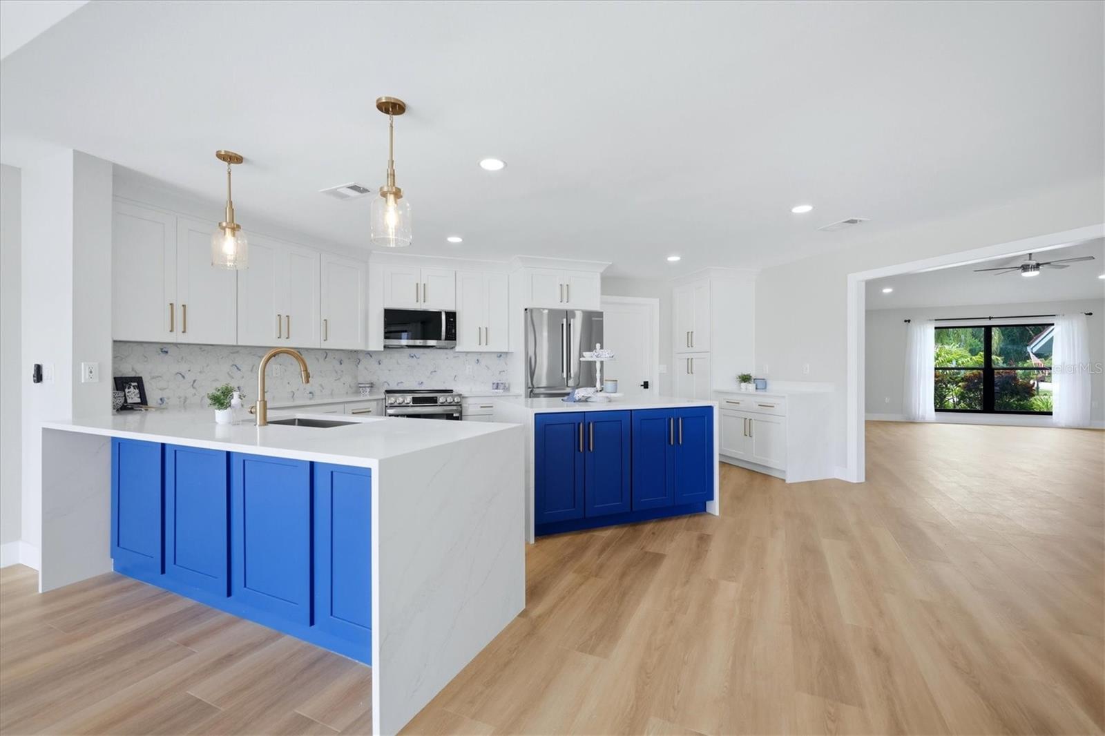 8822 MISTY CREEK DR — photo 13