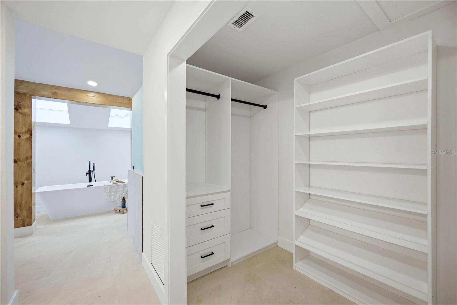 8822 MISTY CREEK DR — photo 31