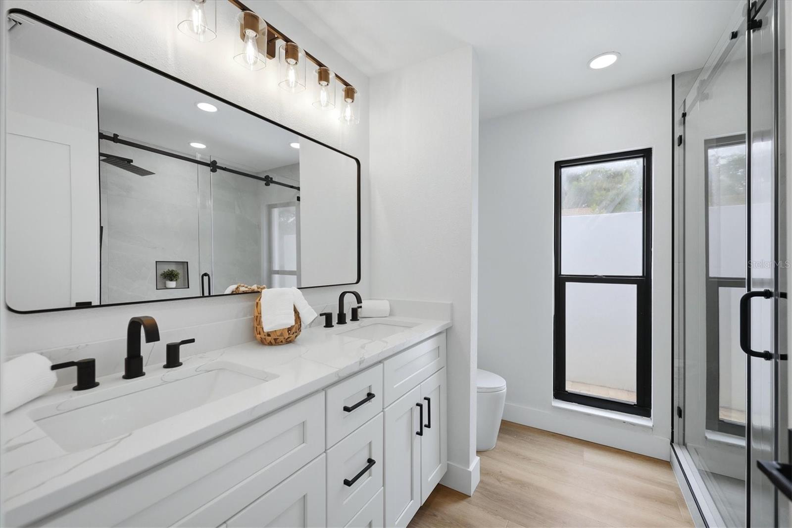 8822 MISTY CREEK DR — photo 36