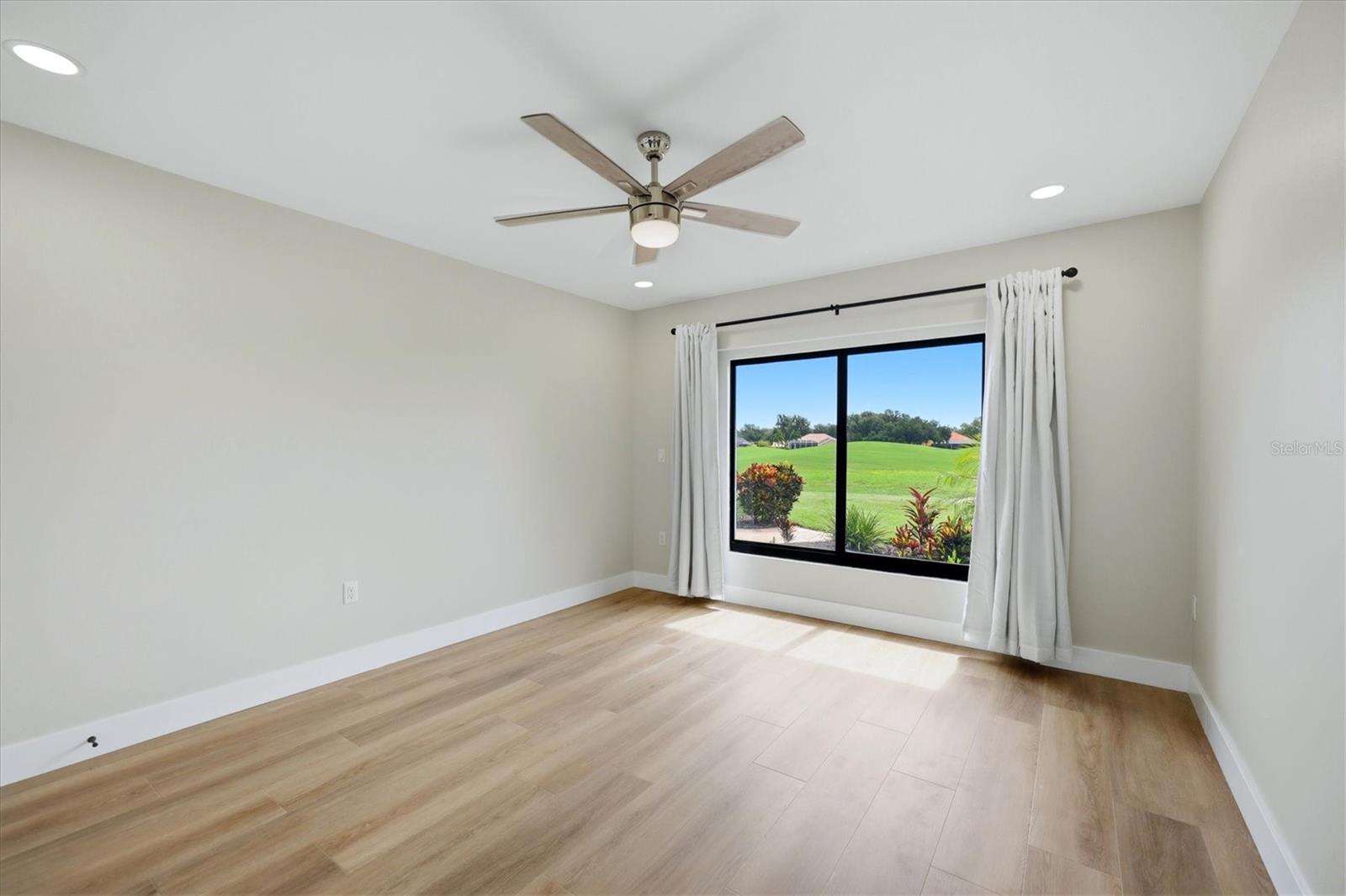 8822 MISTY CREEK DR — photo 34