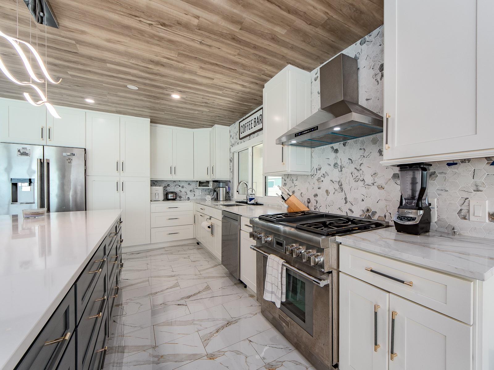 1826 VENETIAN POINT DR — photo 16