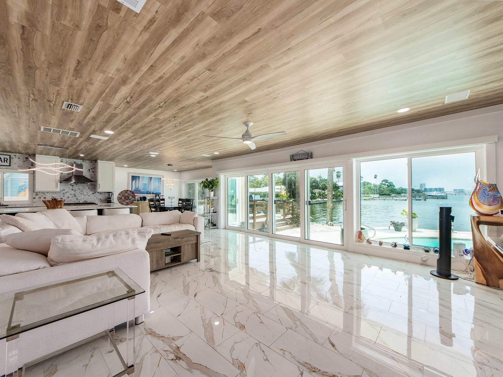 1826 VENETIAN POINT DR — photo 8