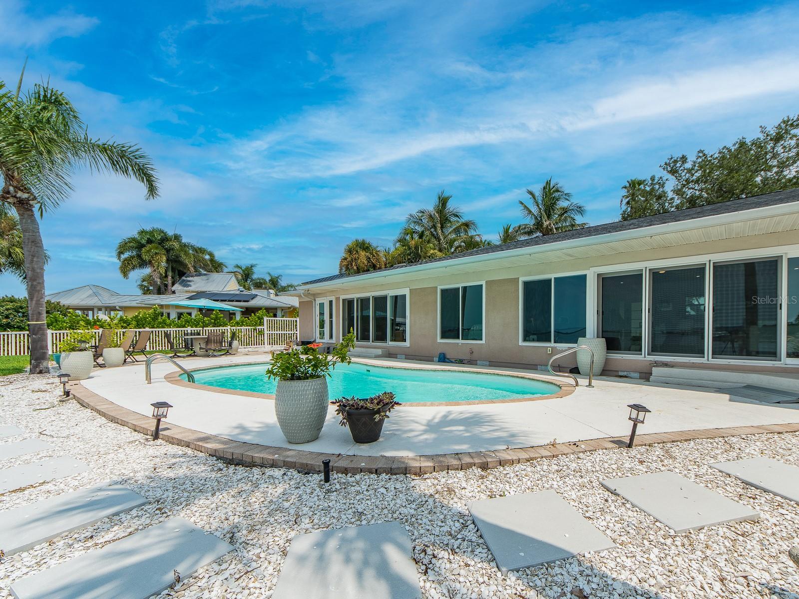 1826 VENETIAN POINT DR — photo 40