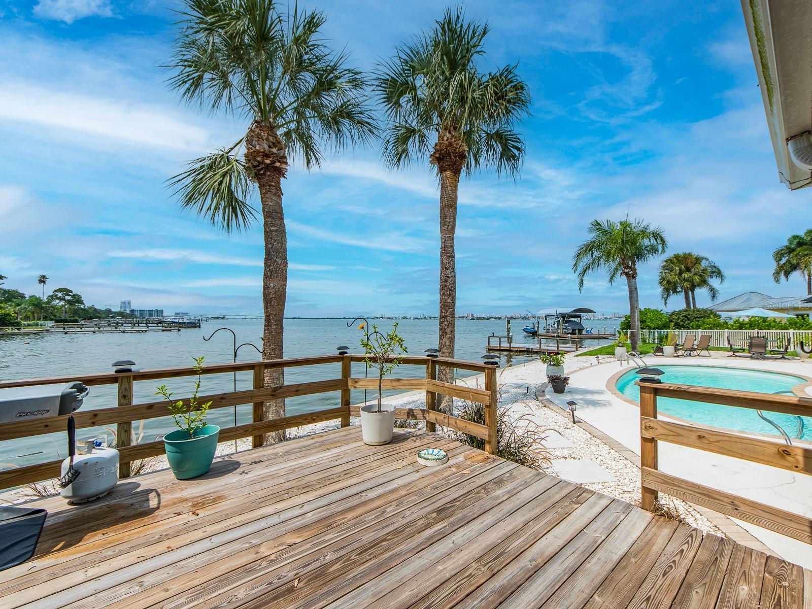 1826 VENETIAN POINT DR — photo 37