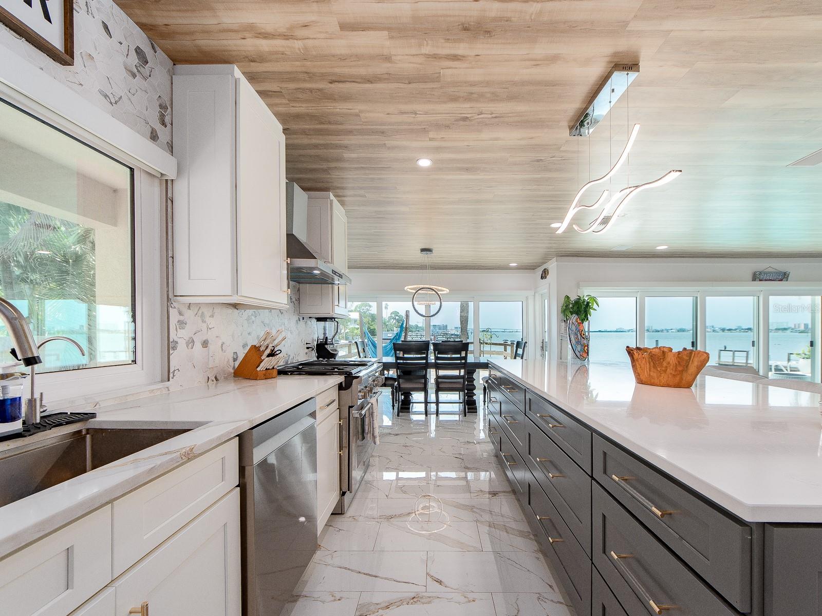 1826 VENETIAN POINT DR — photo 15