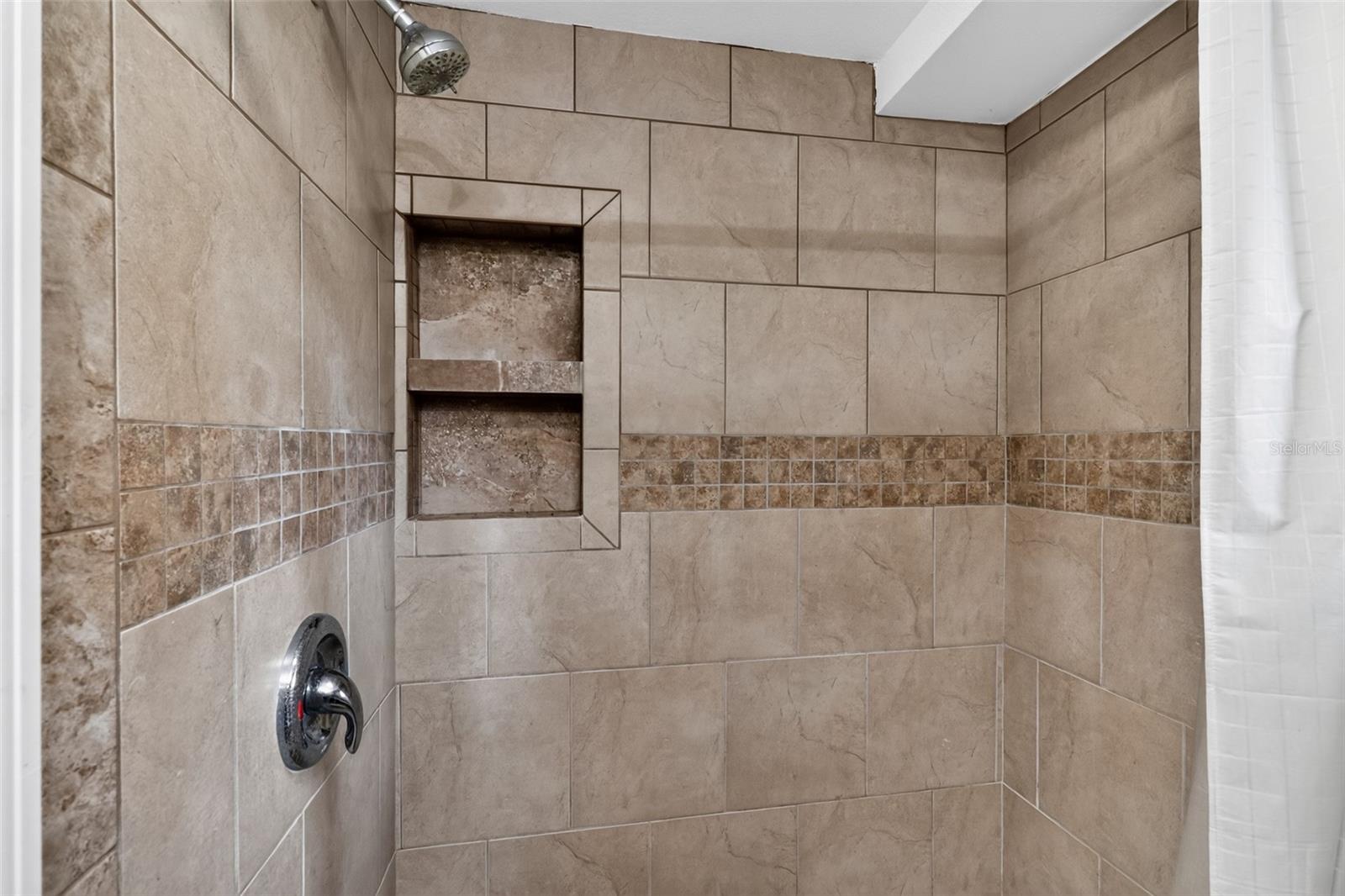7212 WEDGEWOOD DR — photo 28