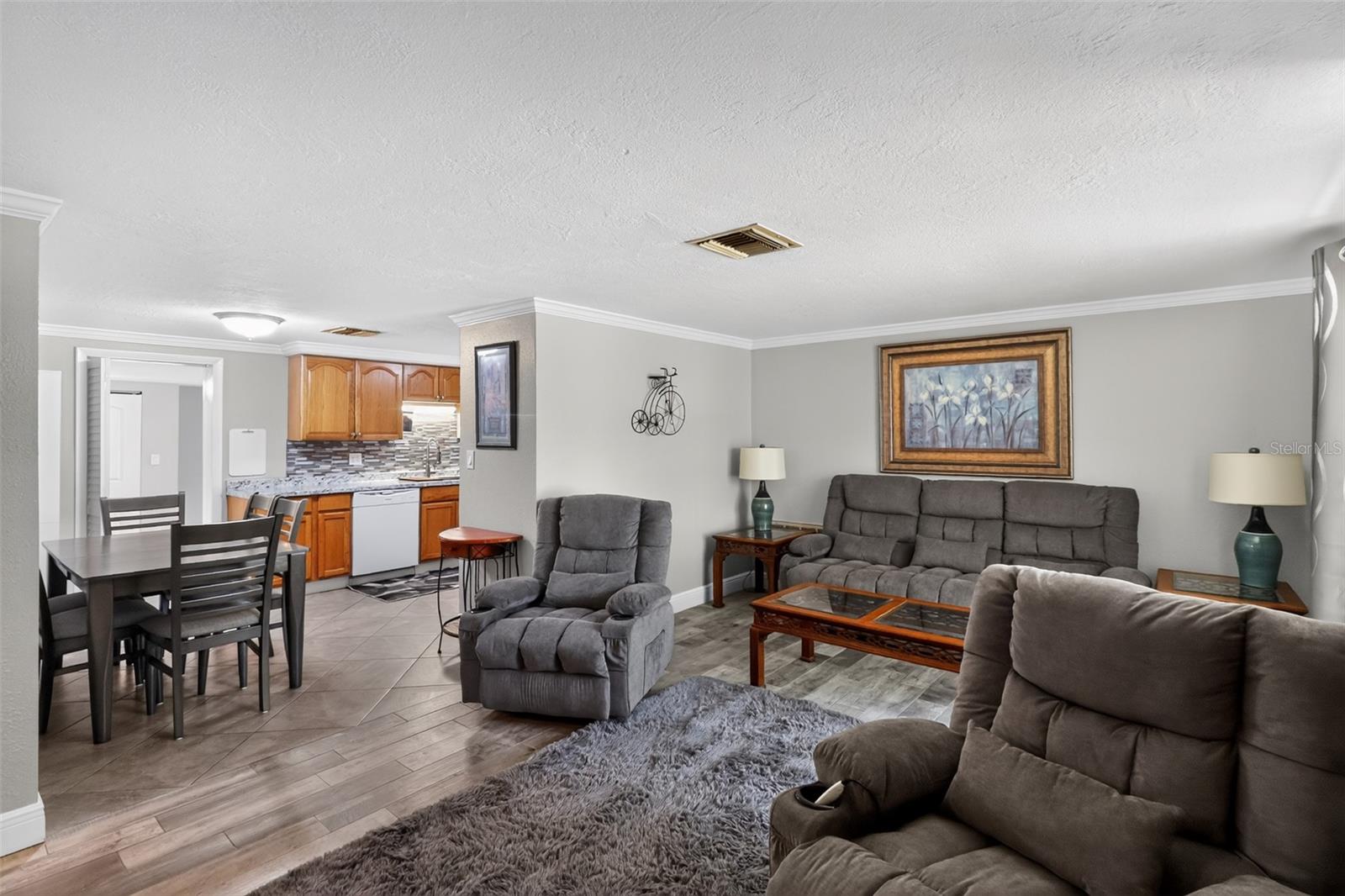 7212 WEDGEWOOD DR — photo 16