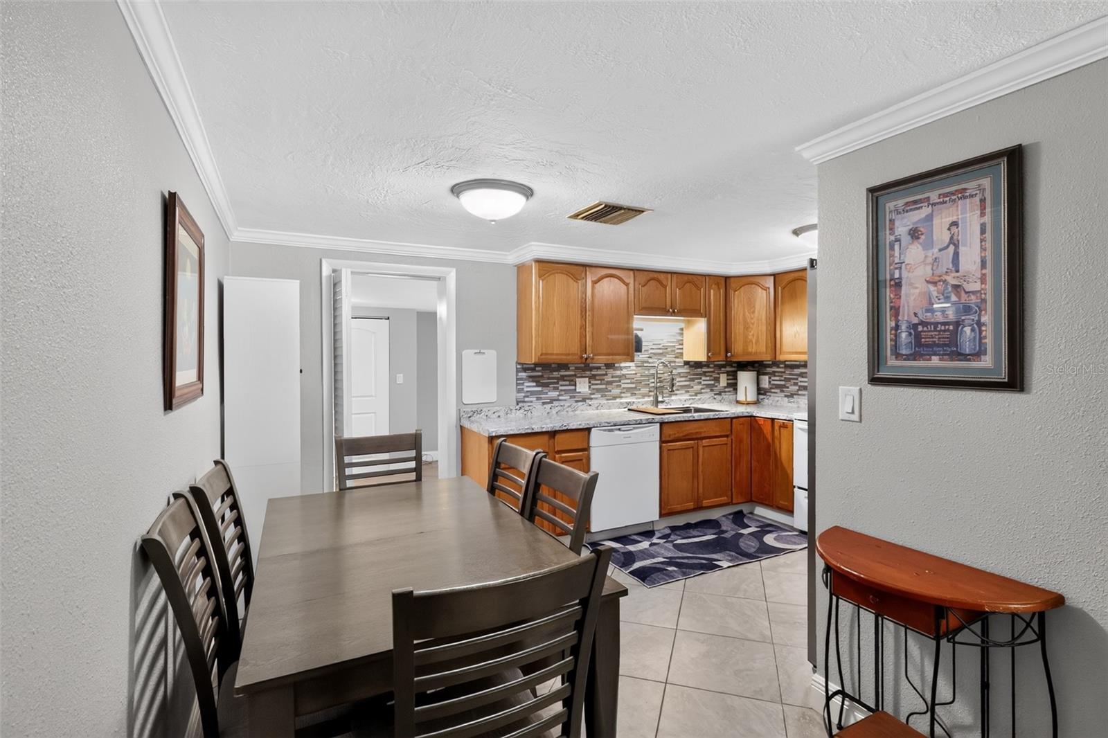 7212 WEDGEWOOD DR — photo 21