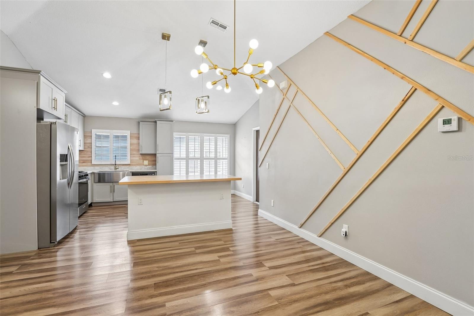 8711 BUSCH OAKS ST — photo 3