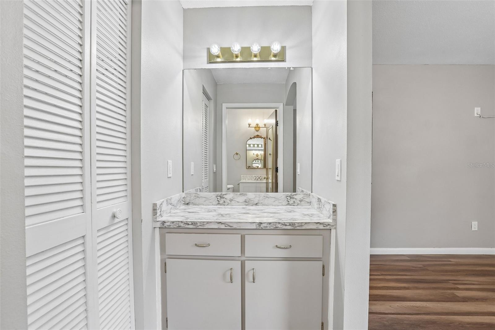 8711 BUSCH OAKS ST — photo 10