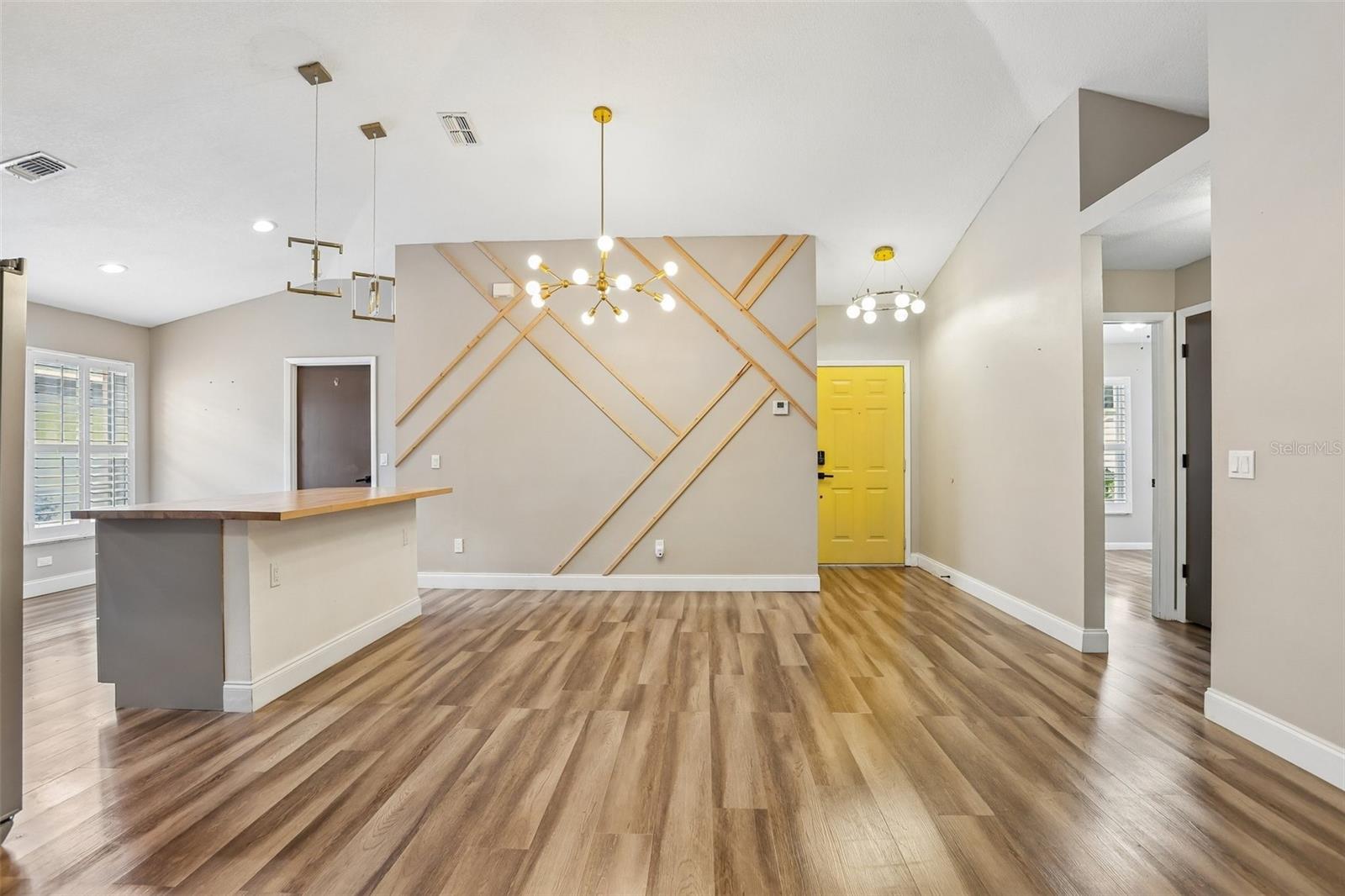 8711 BUSCH OAKS ST — photo 2