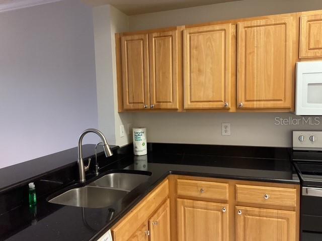 5711 BENTGRASS DR #19-211 — photo 14