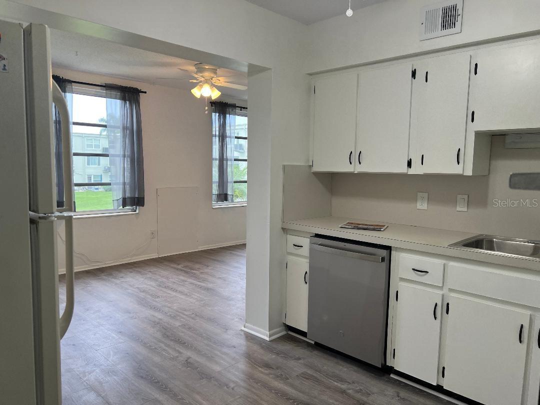2429 ECUADORIAN WAY #47 — photo 19