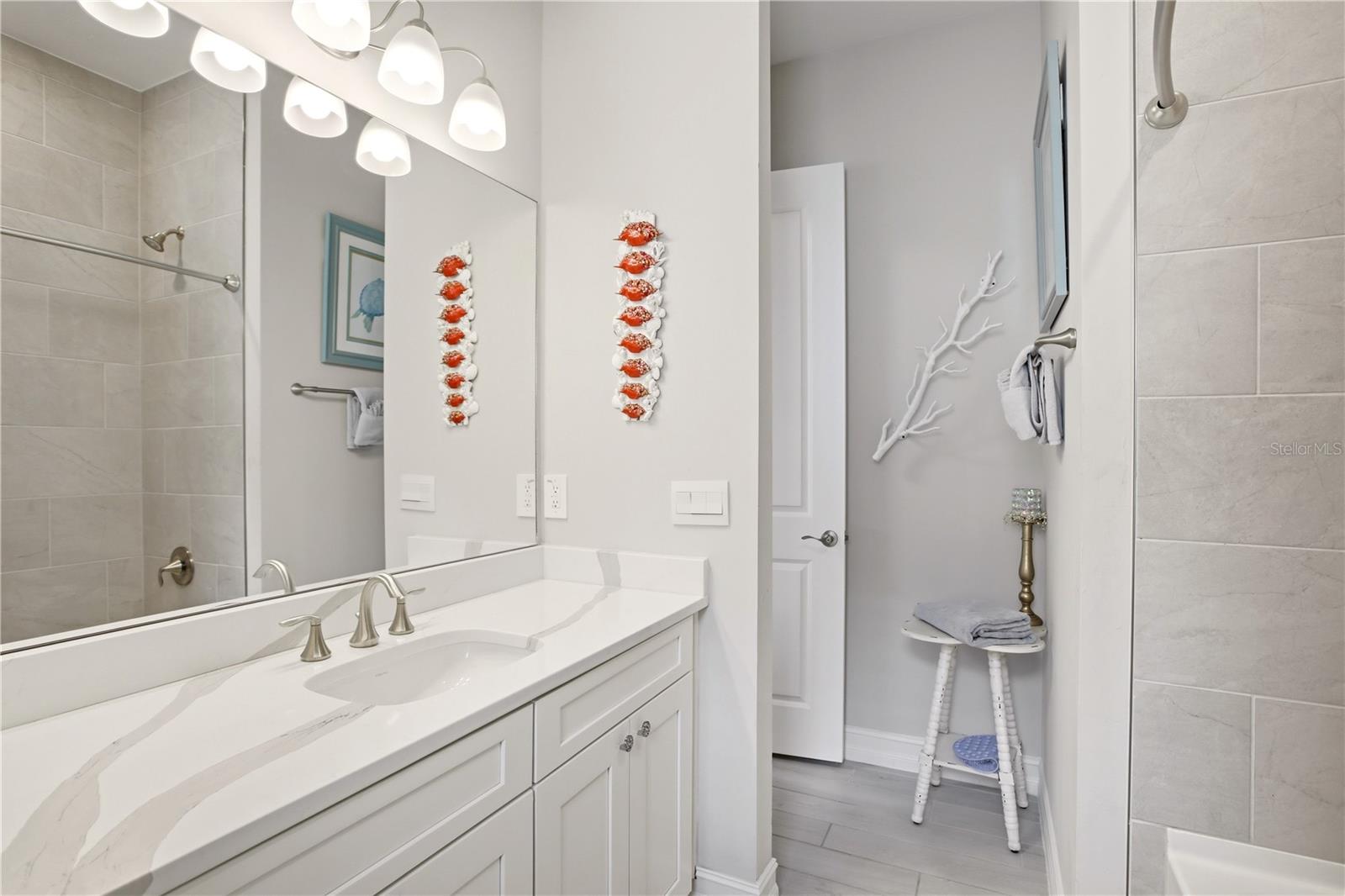 617 MARAVIYA BLVD — photo 40