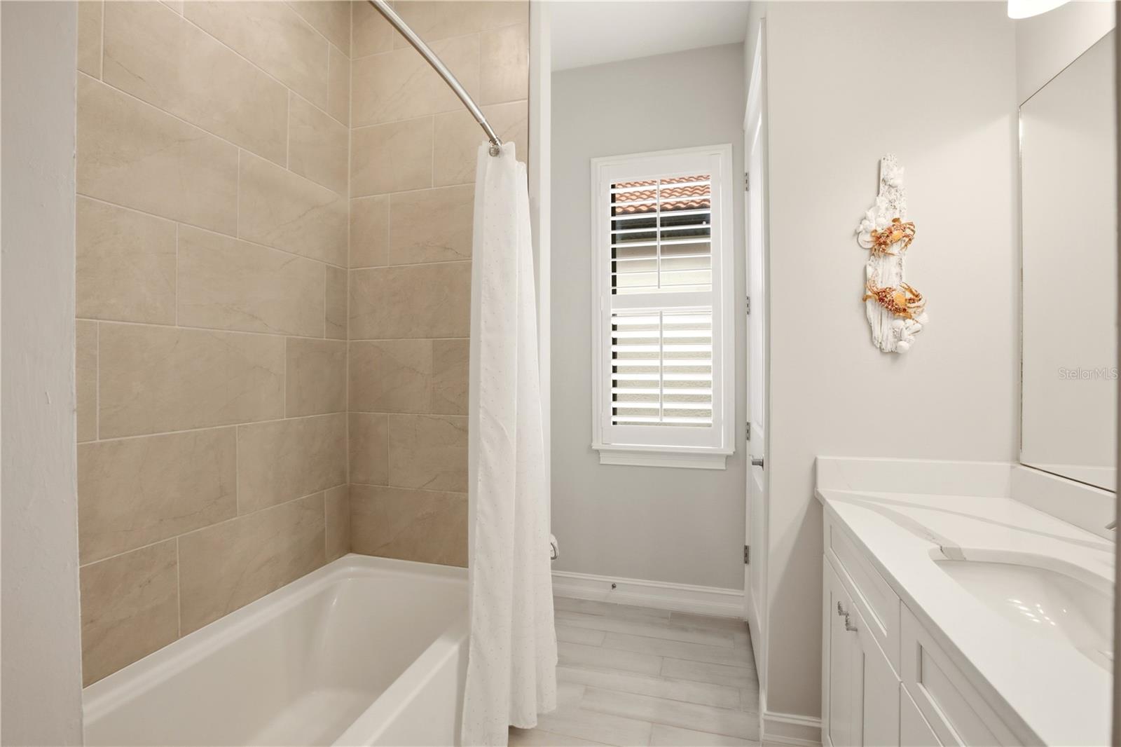 617 MARAVIYA BLVD — photo 38