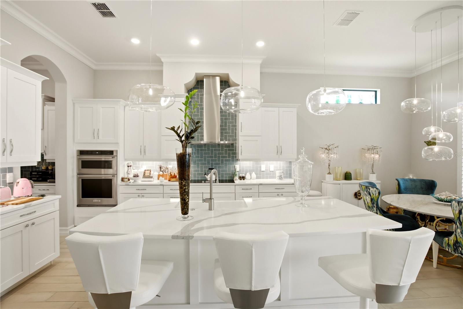 617 MARAVIYA BLVD — photo 13