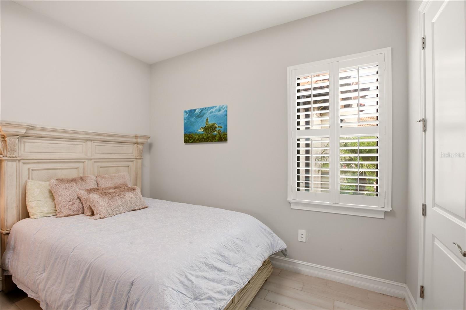 617 MARAVIYA BLVD — photo 42
