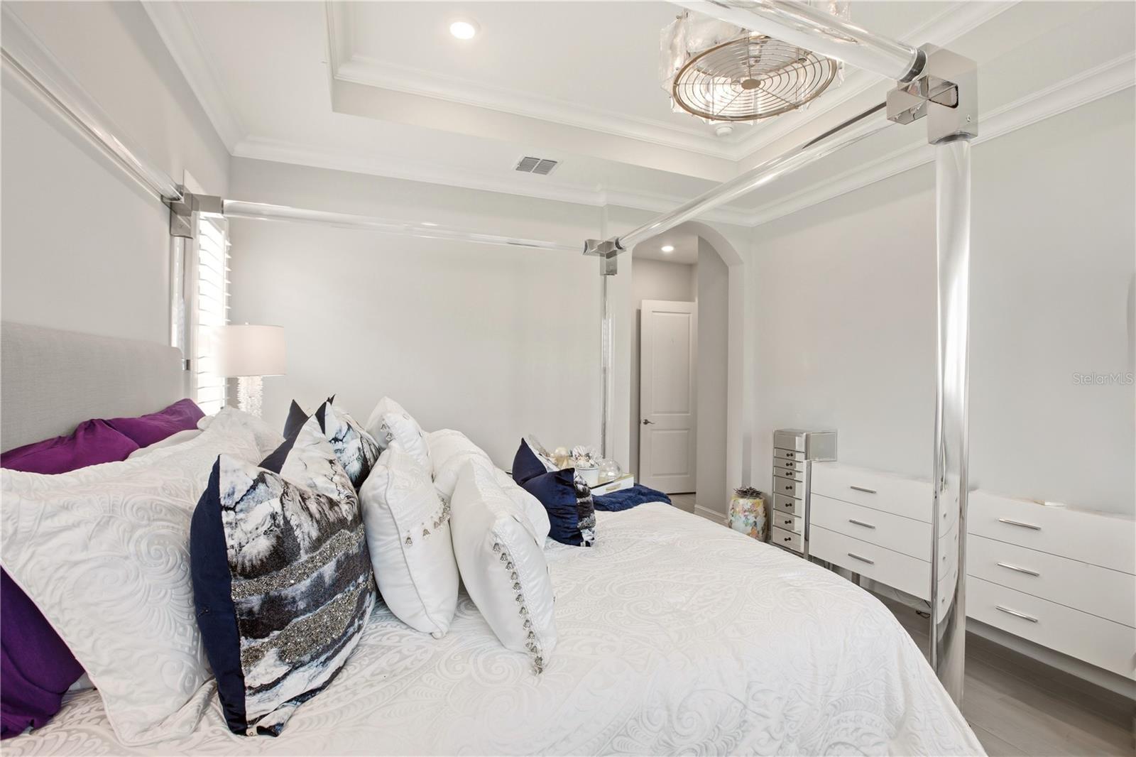 617 MARAVIYA BLVD — photo 24