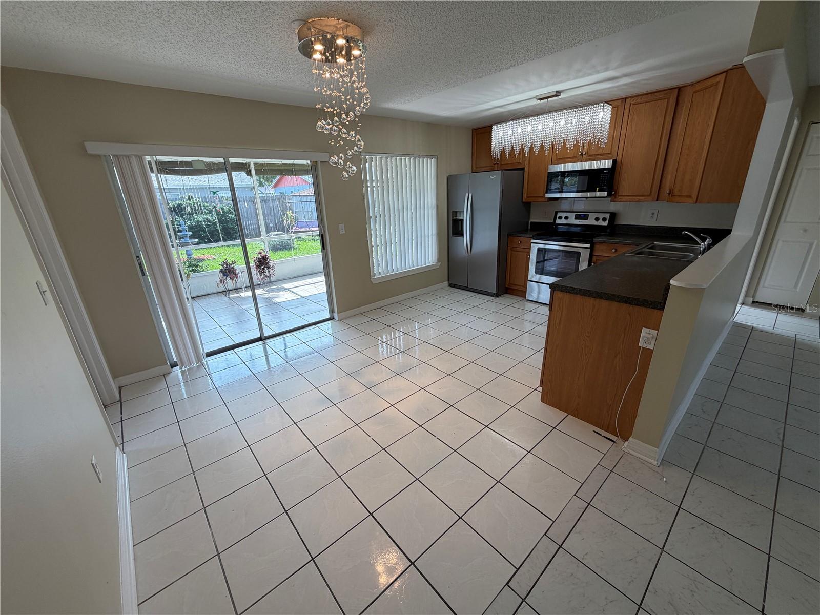 1069 BRIDLEWOOD WAY — photo 4