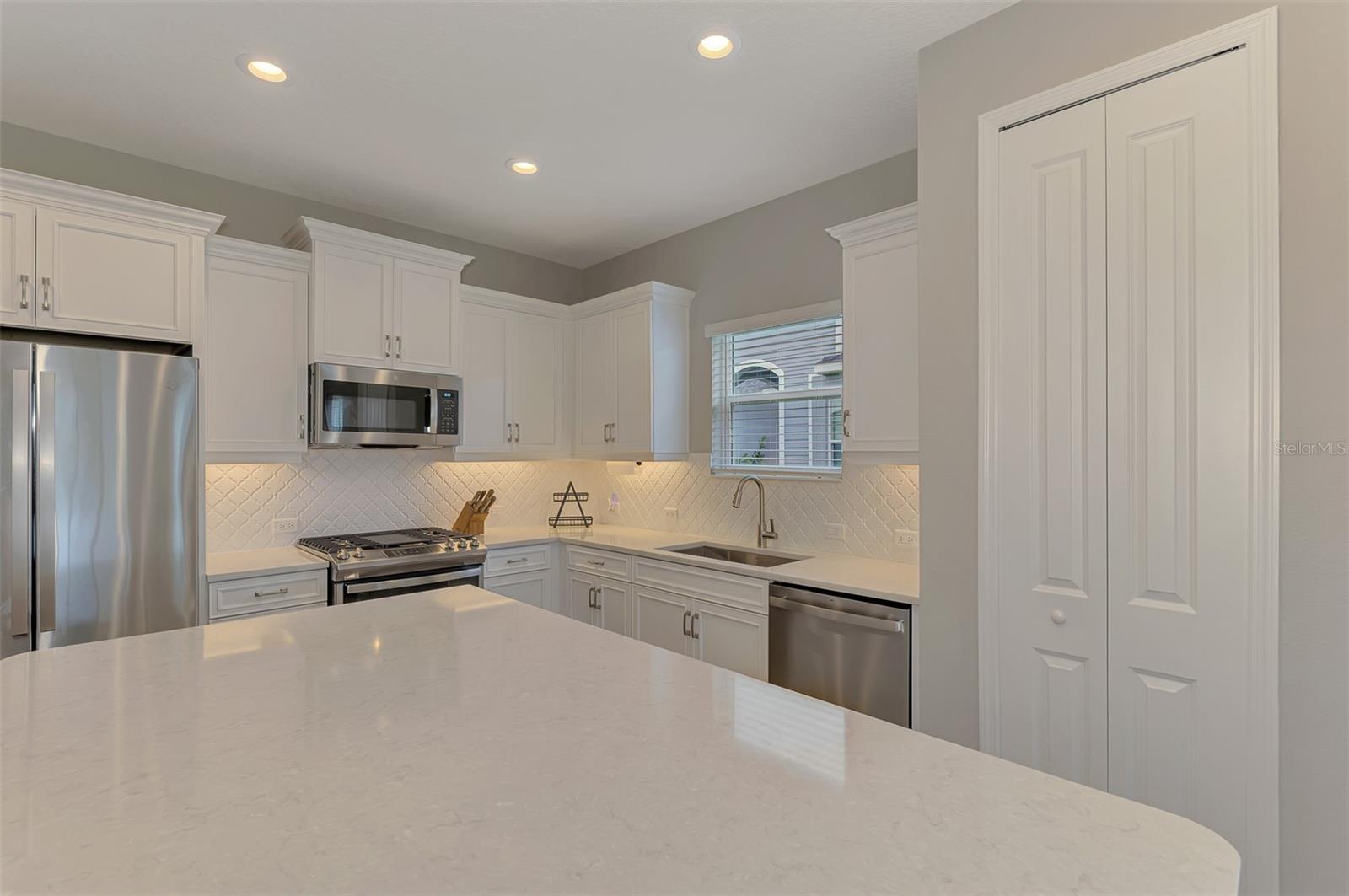 4842 WILLOW BEND AVE — photo 20