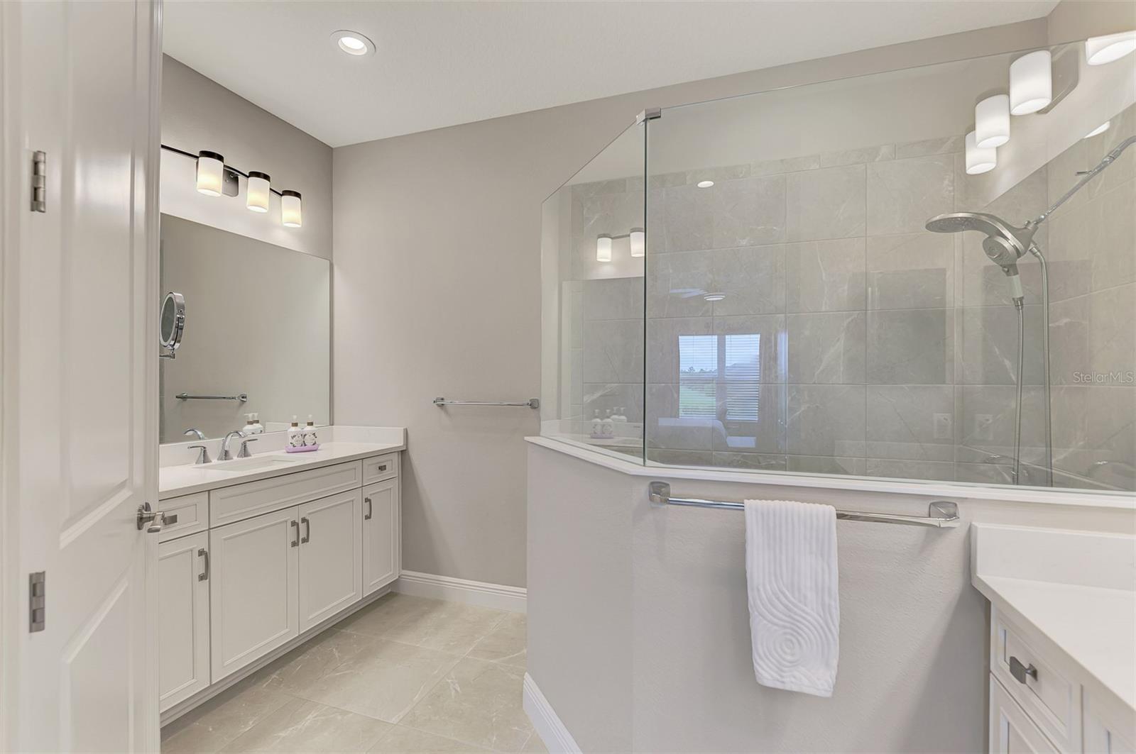 4842 WILLOW BEND AVE — photo 37