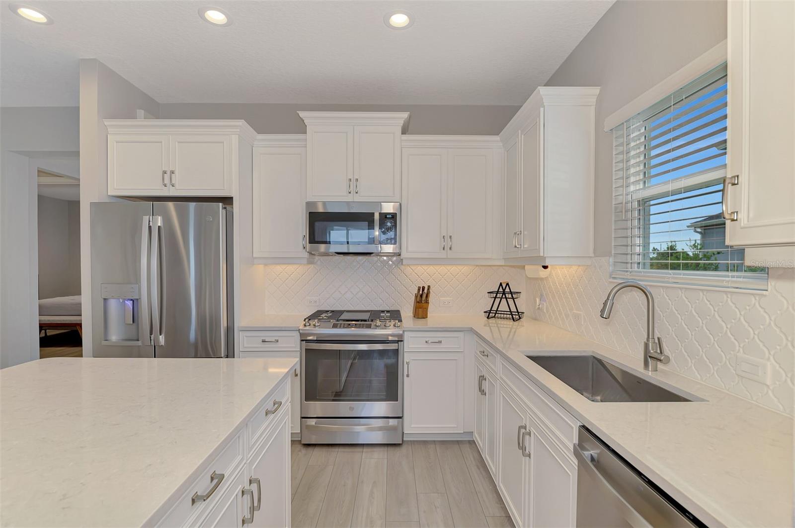 4842 WILLOW BEND AVE — photo 23