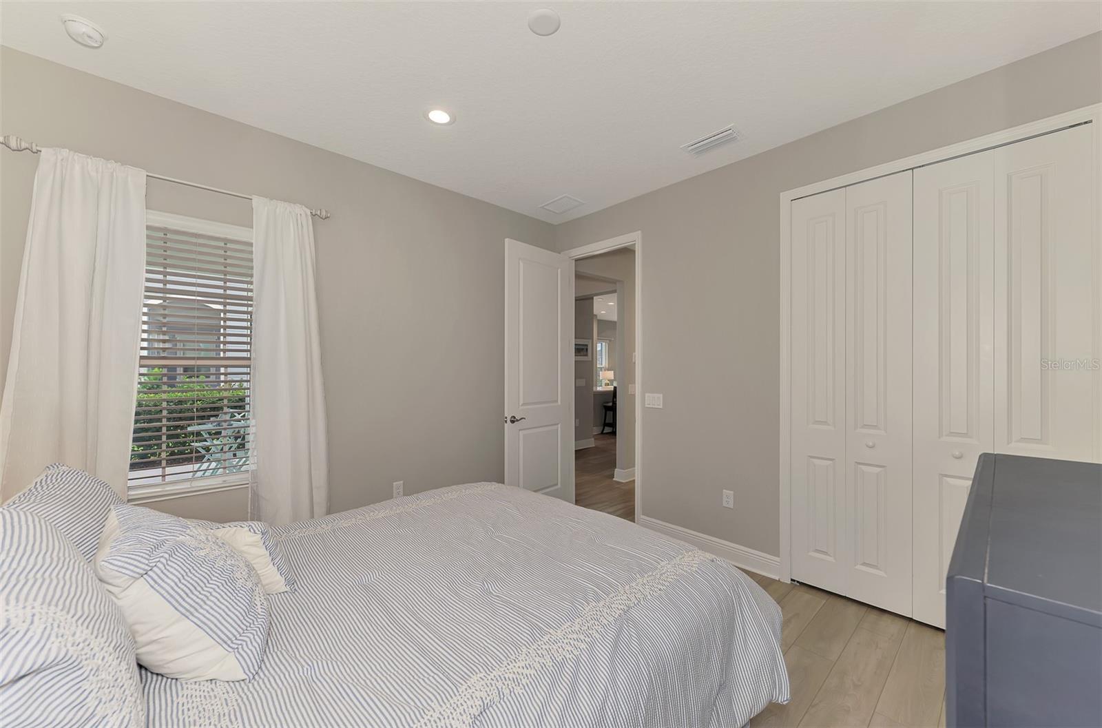 4842 WILLOW BEND AVE — photo 40