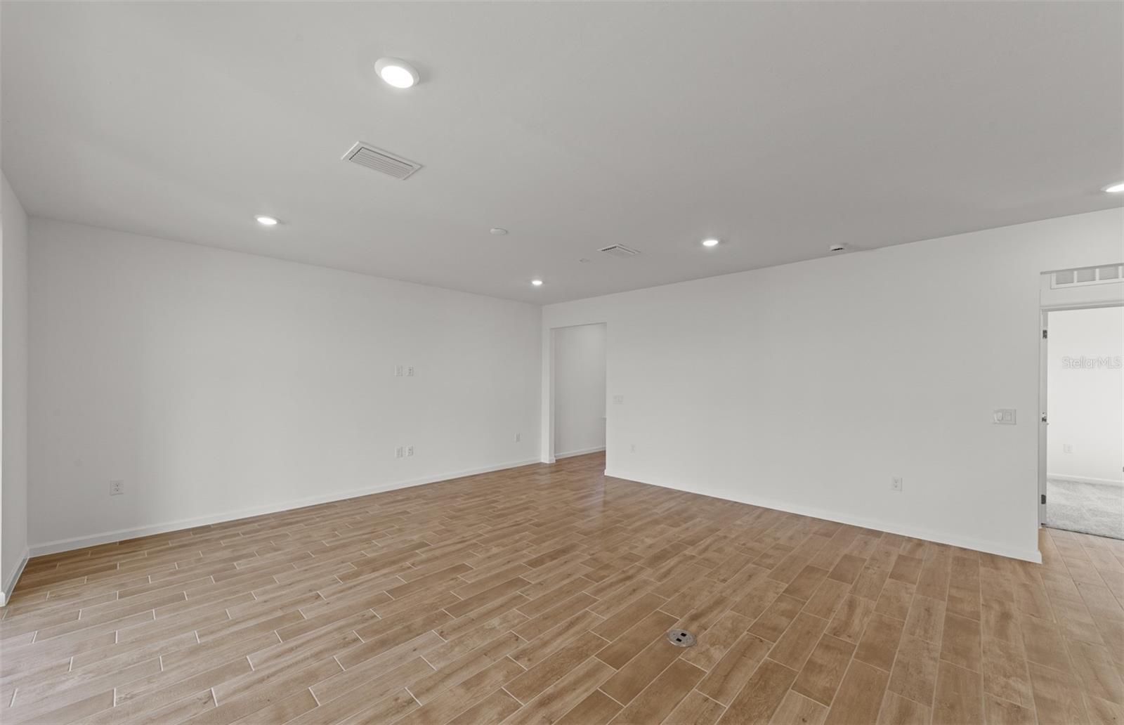 759 BALLEBY TRL — photo 6