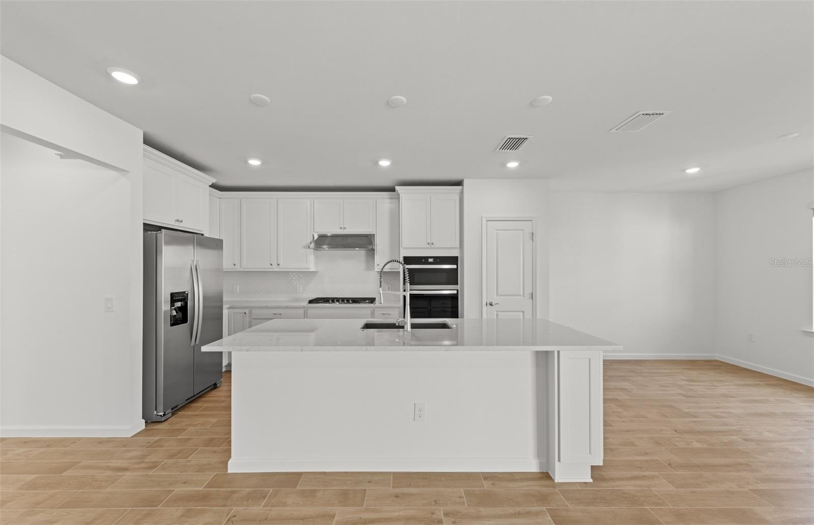 759 BALLEBY TRL — photo 8