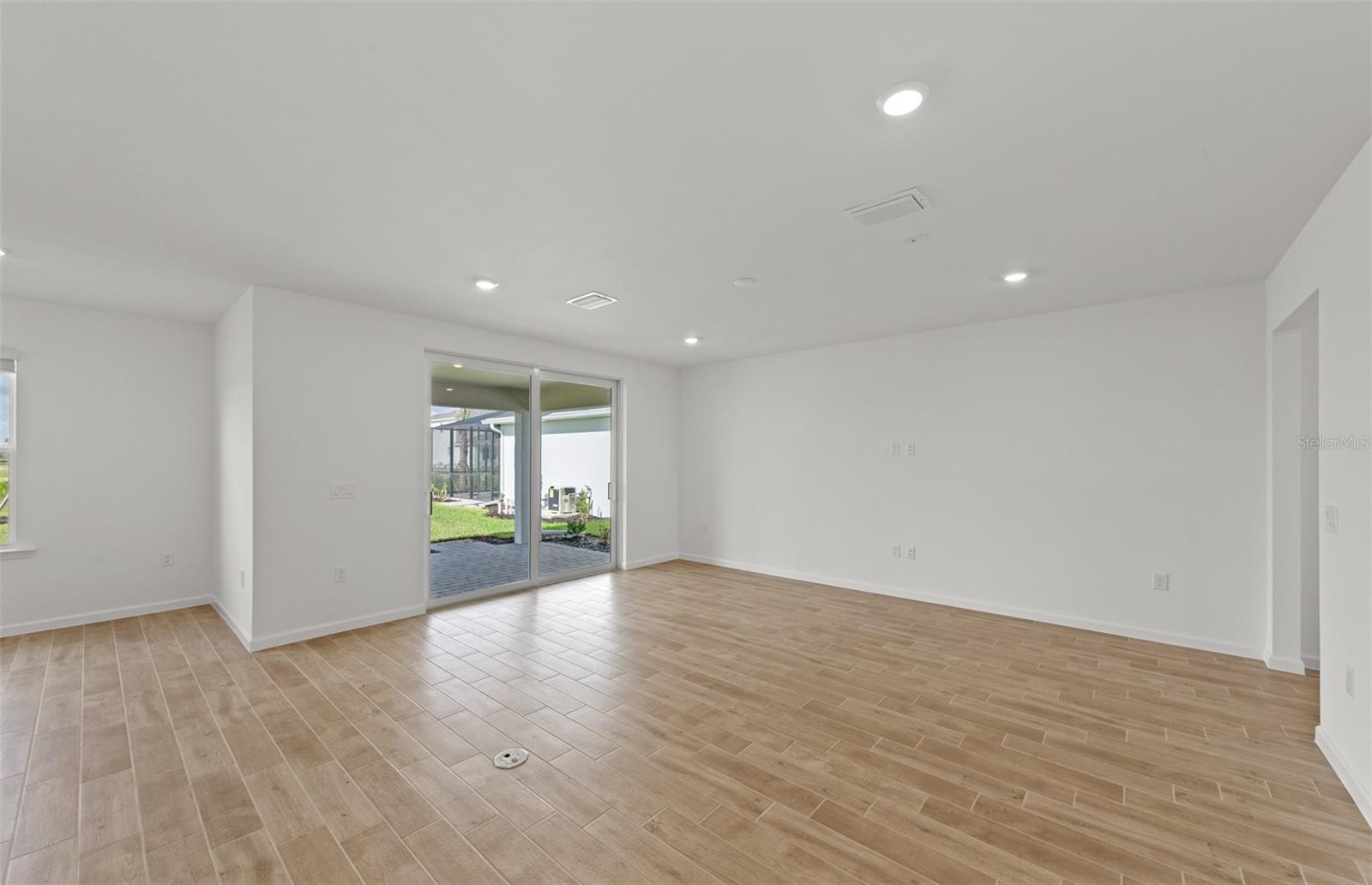 759 BALLEBY TRL — photo 7