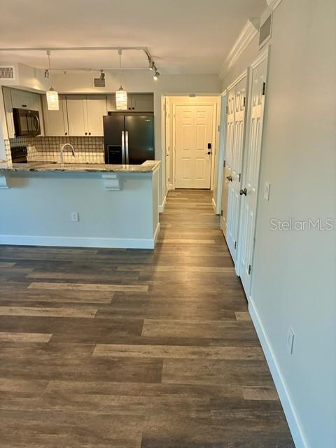2400 FEATHER SOUND DR #1031 — photo 4