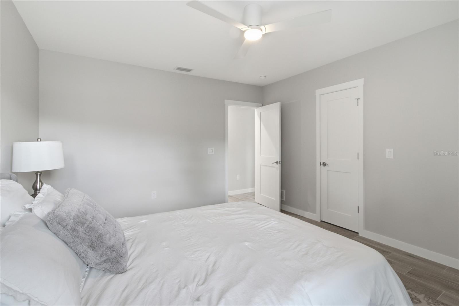 1902 SAINT GEORGE DR — photo 24