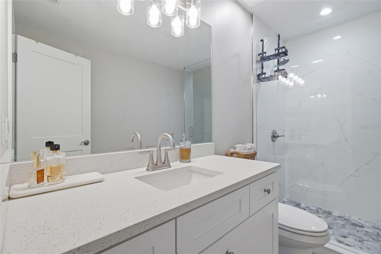 1902 SAINT GEORGE DR — photo 19