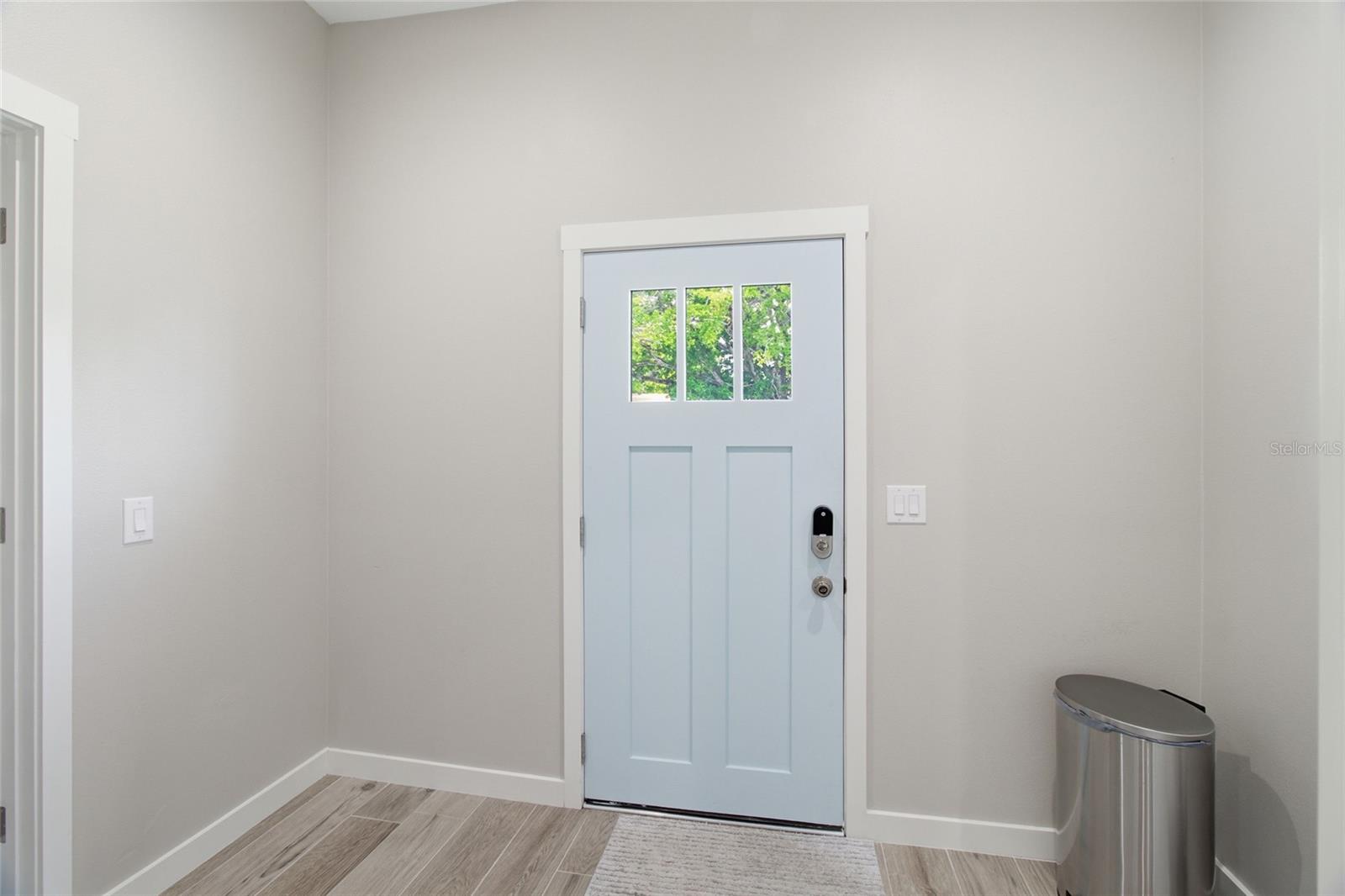 1902 SAINT GEORGE DR — photo 33
