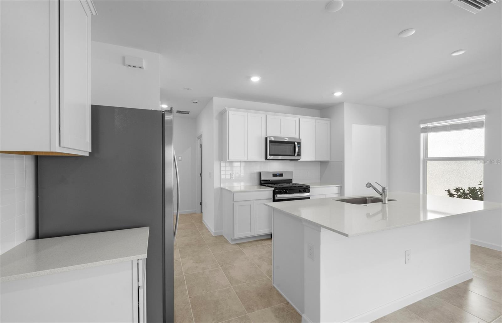 813 BALLEBY TRL — photo 8