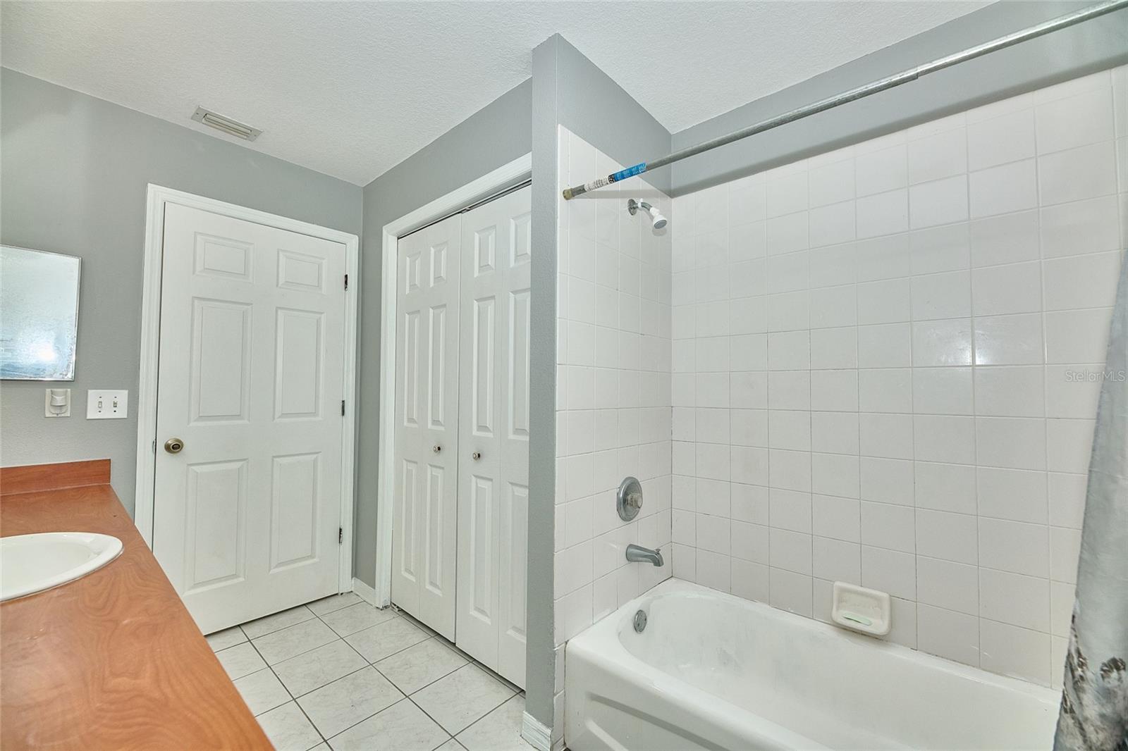 212 13TH AVE W — photo 18