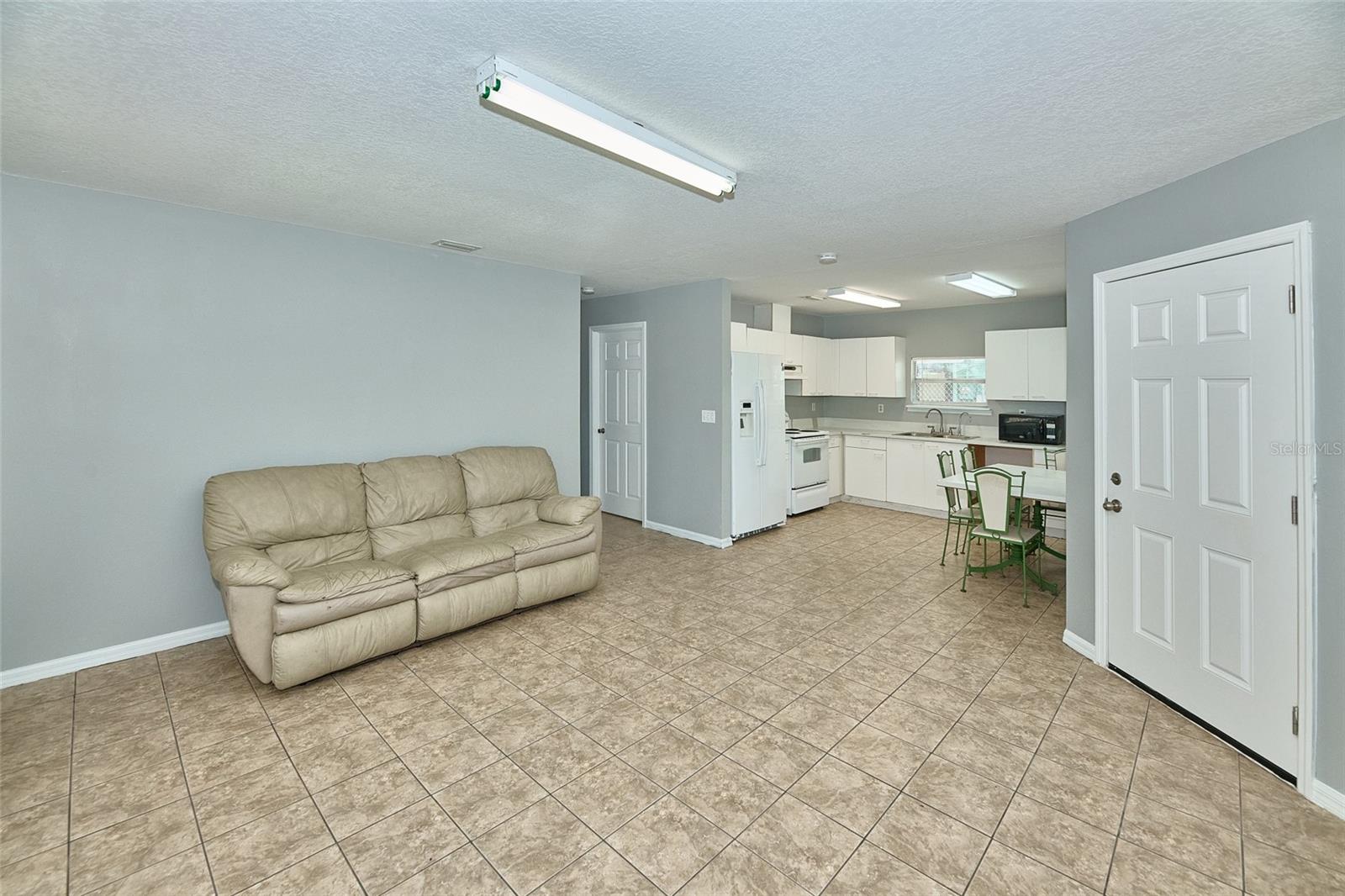 212 13TH AVE W — photo 5