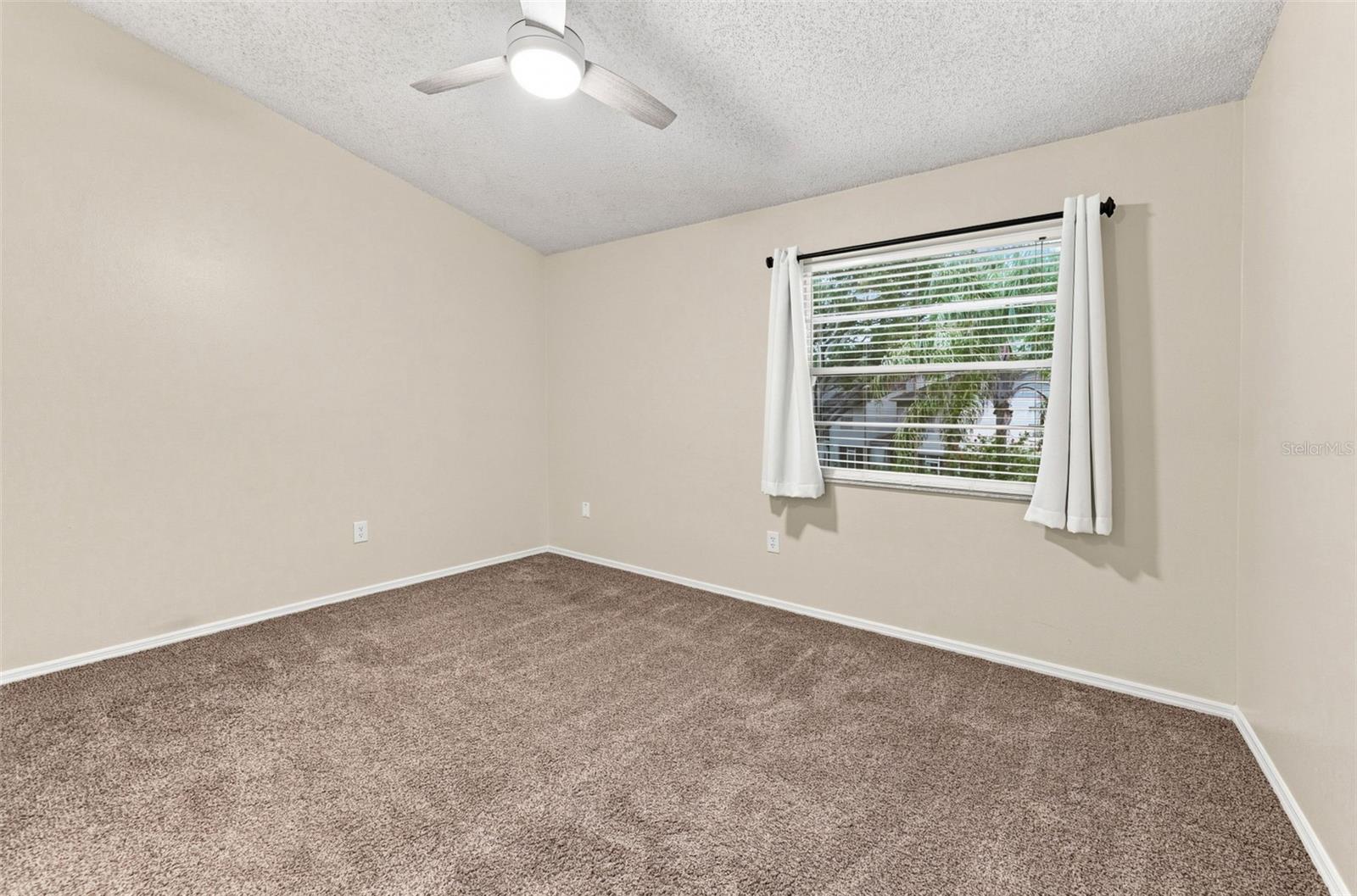 2350 FLETCHERS POINT CIR — photo 17