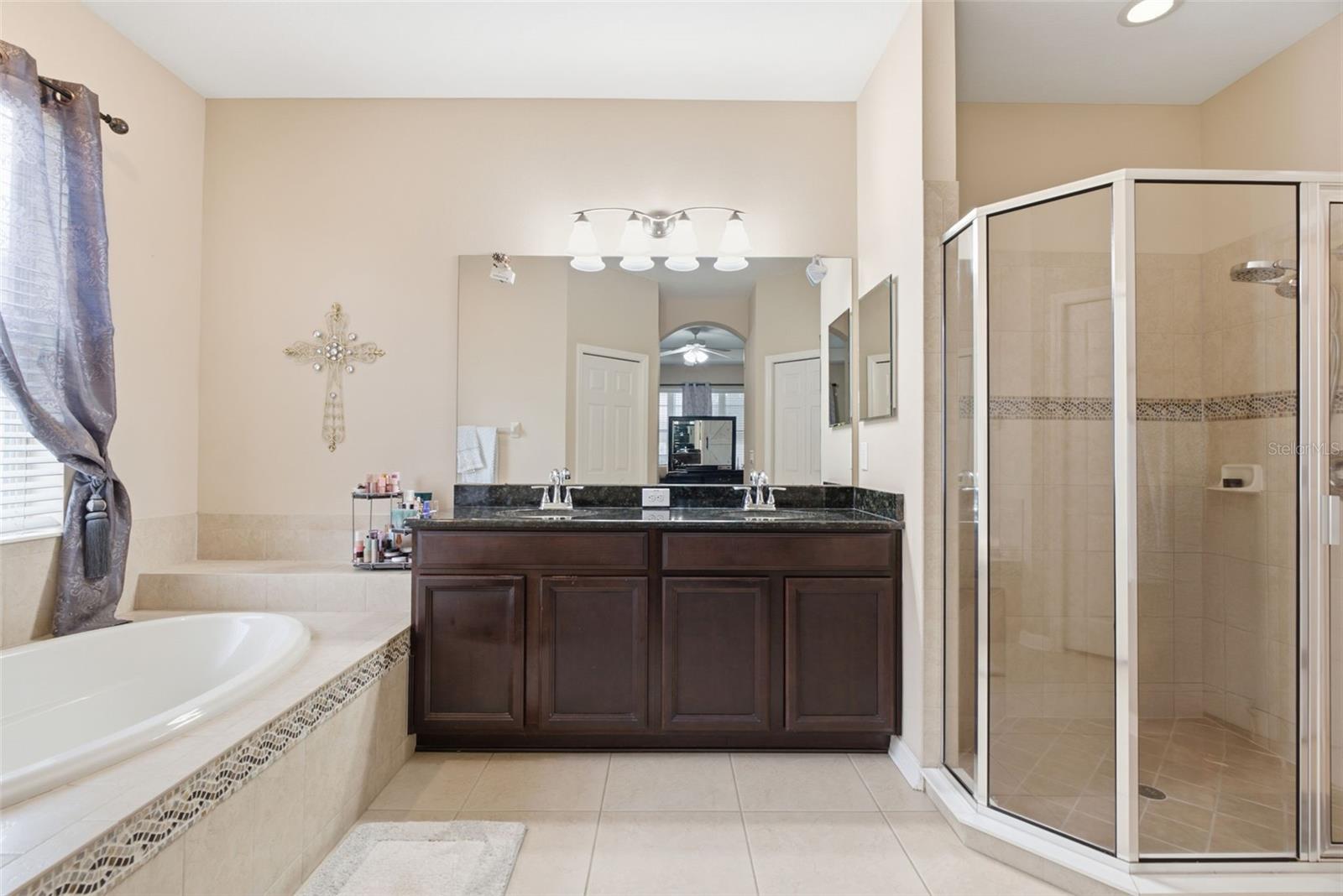 11105 WEMBLEY LANDING DR — photo 26