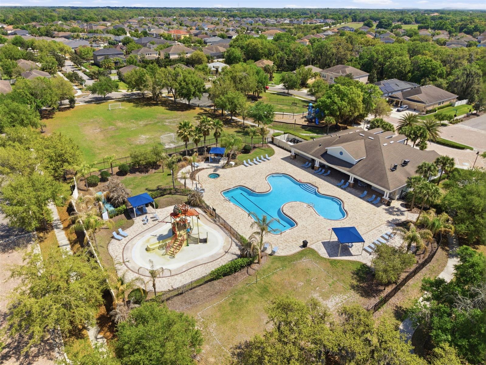 11105 WEMBLEY LANDING DR — photo 42