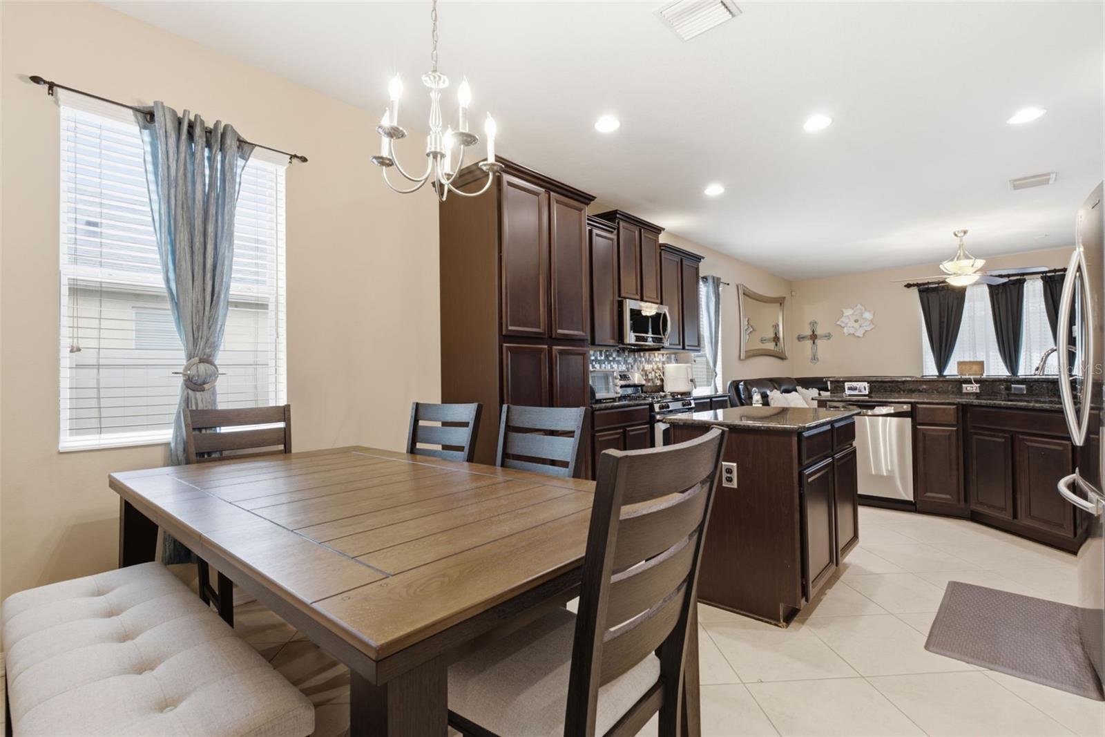 11105 WEMBLEY LANDING DR — photo 18