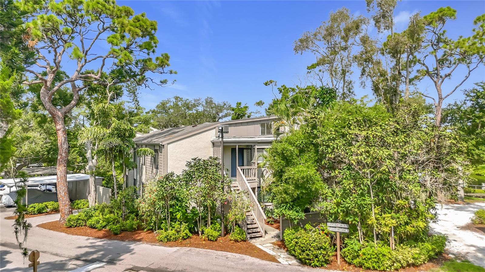 1601 PELICAN POINT DR #215 — photo 4